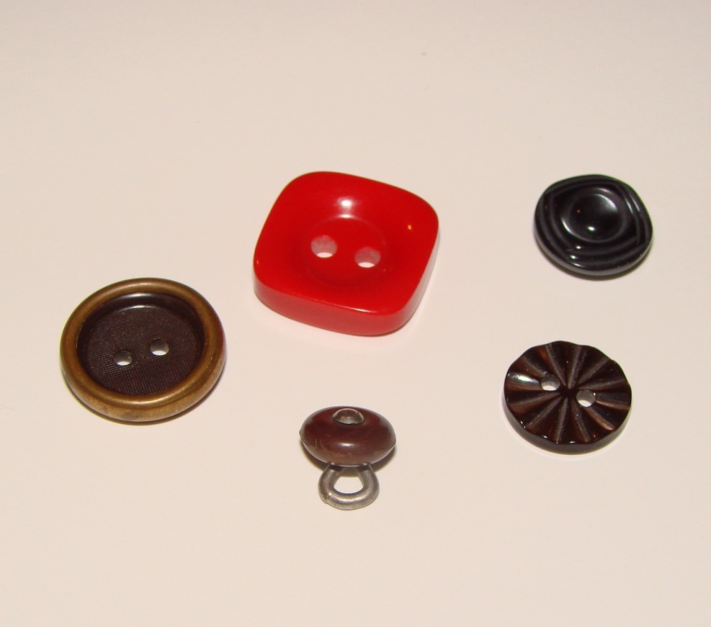 Button Rings (4)