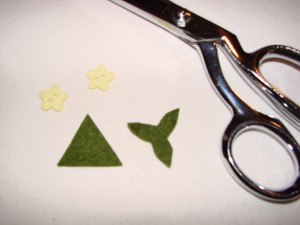 Felt pyramid coin purse (4)